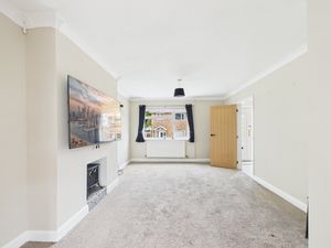 Lounge- click for photo gallery